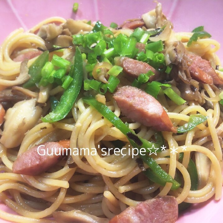 バター醤油と塩昆布で♡ソーセージと舞茸のパスタ